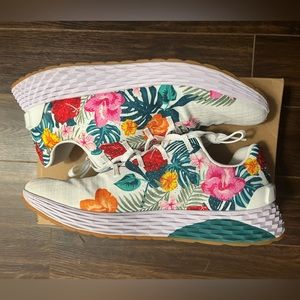 NOBULL tropical ripstop runner